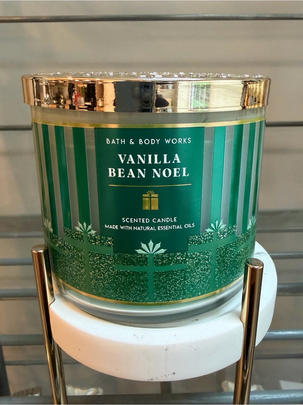 Bath & Body Works Vanilla Bean Noel Scented 3 Wick Candle -Holiday 2026 NWT